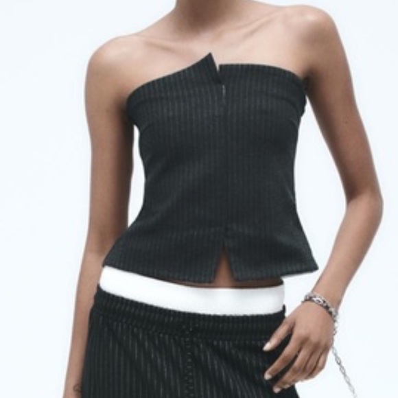 Zara Tops - ZARA STRIPED STRAPLESS TOP